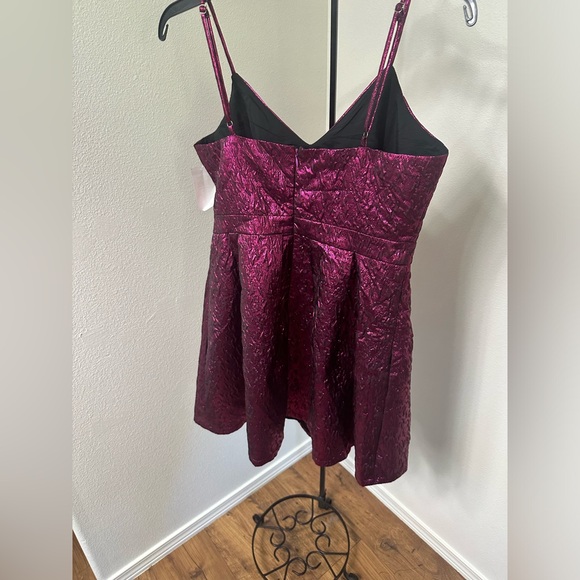 Lulu 
Spin the Night Magenta Jacquard Sleeveless Mini Skater Dress - Picture 3 of 5